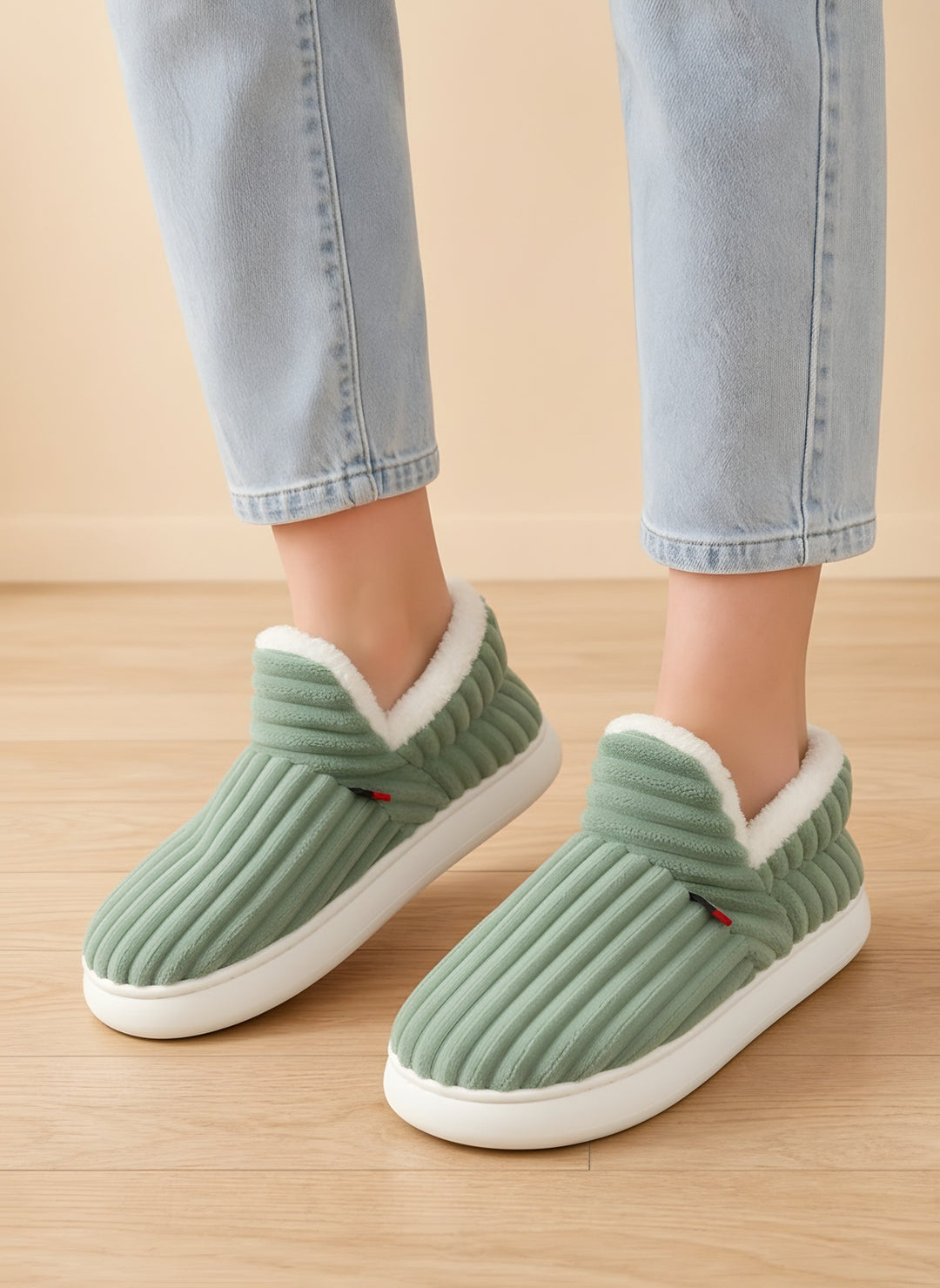 Chloe — Women's Cute Slippers with Fleece Lining and Non Slip Sole (2), Fashions Galleries