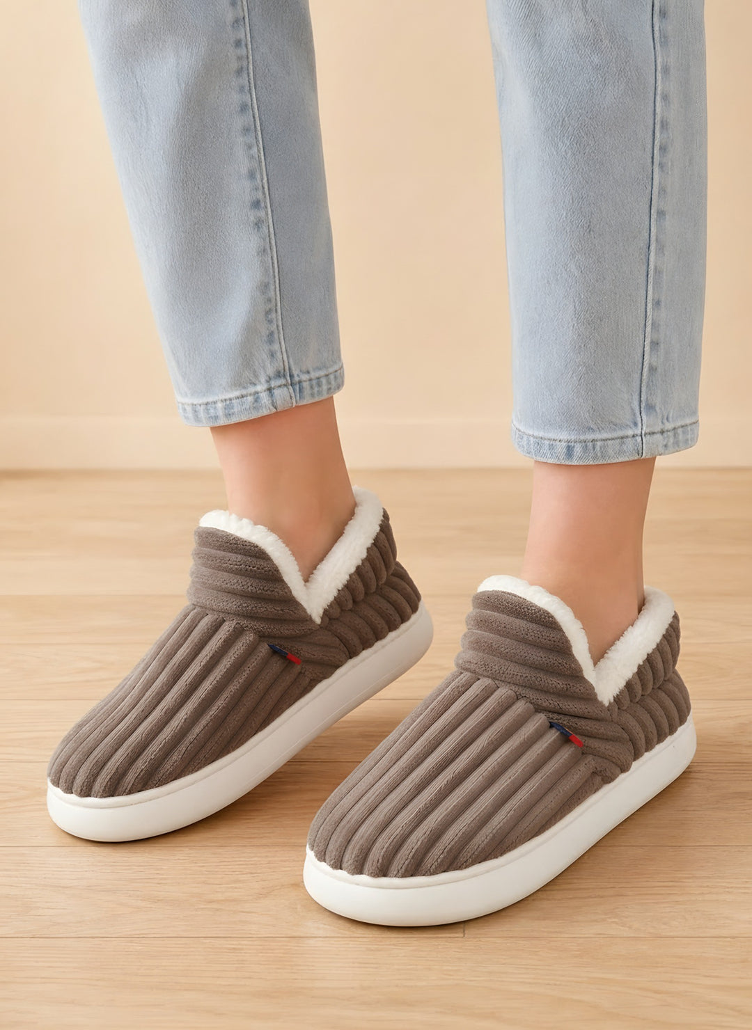 Chloe — Women's Cute Slippers with Fleece Lining and Non Slip Sole (4), Fashions Galleries