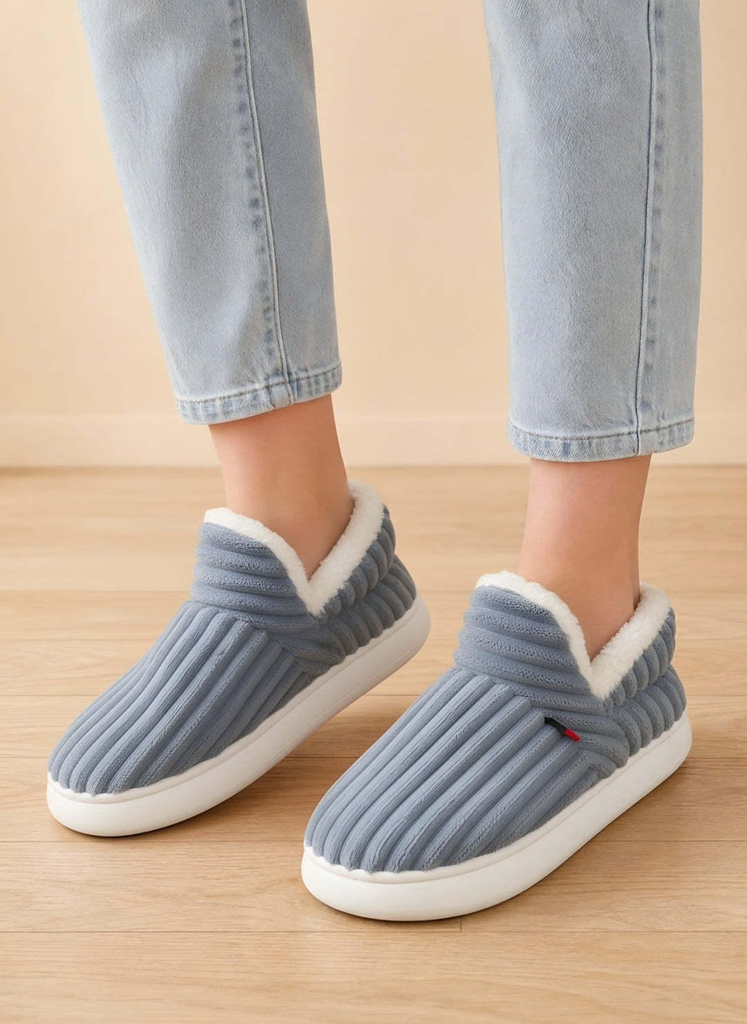 Chloe — Women's Cute Slippers with Fleece Lining and Non Slip Sole (5), Fashions Galleries